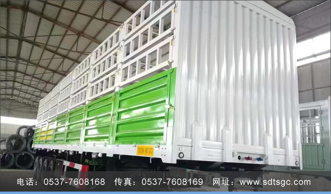 倉(cāng)柵式半掛車